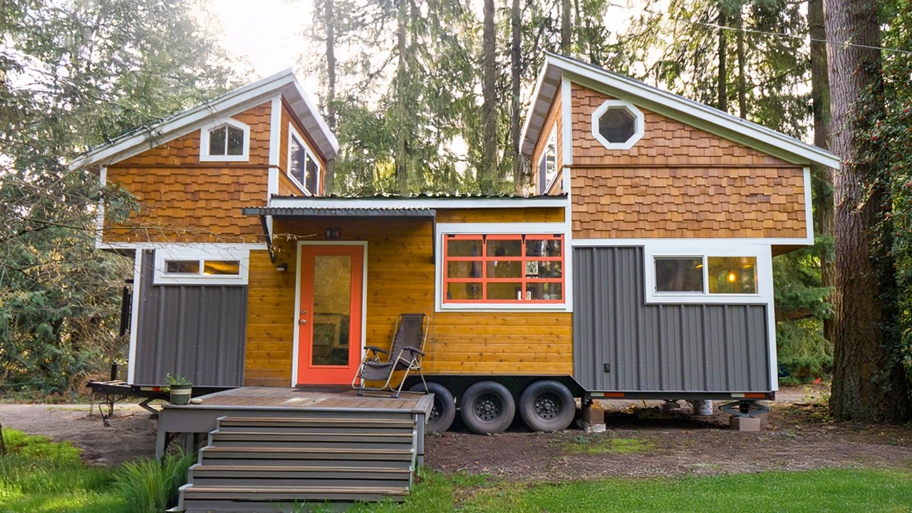 Family’s Ex Large TINY HOUSE Has a MIND BLOWING Folding Roof!