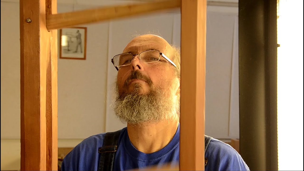Ingenious Folding Ladder Built by Roy Underhill