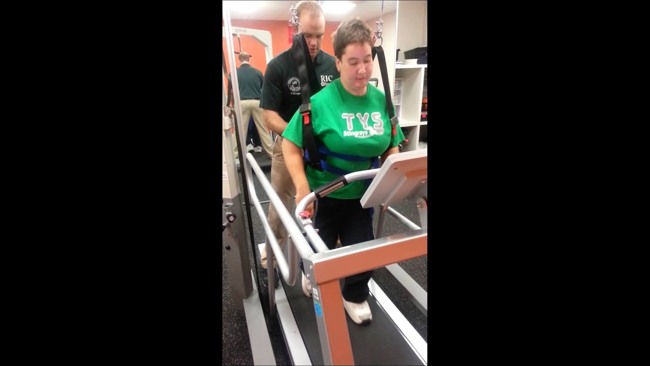 Treadmill with harness and not holfing on