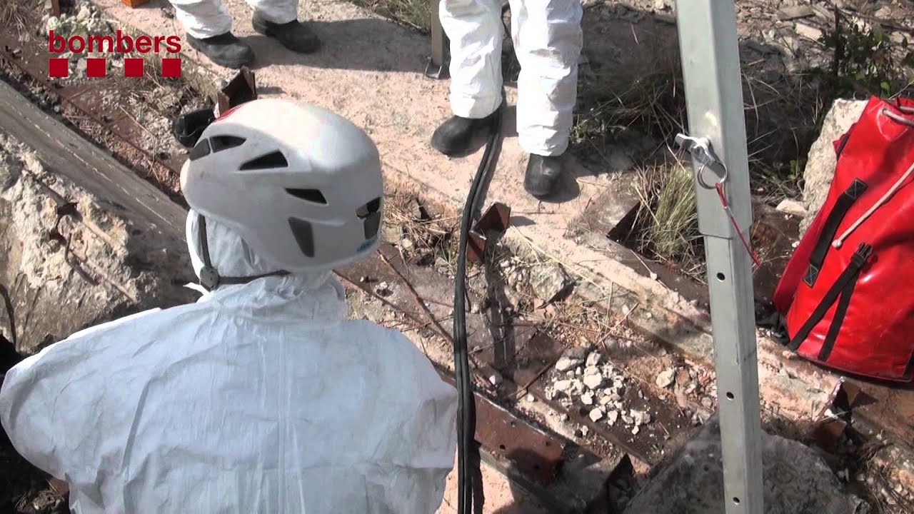 Taller de rescat d'una víctima en zona contaminada - Jornades SGL - Setembre de 2012