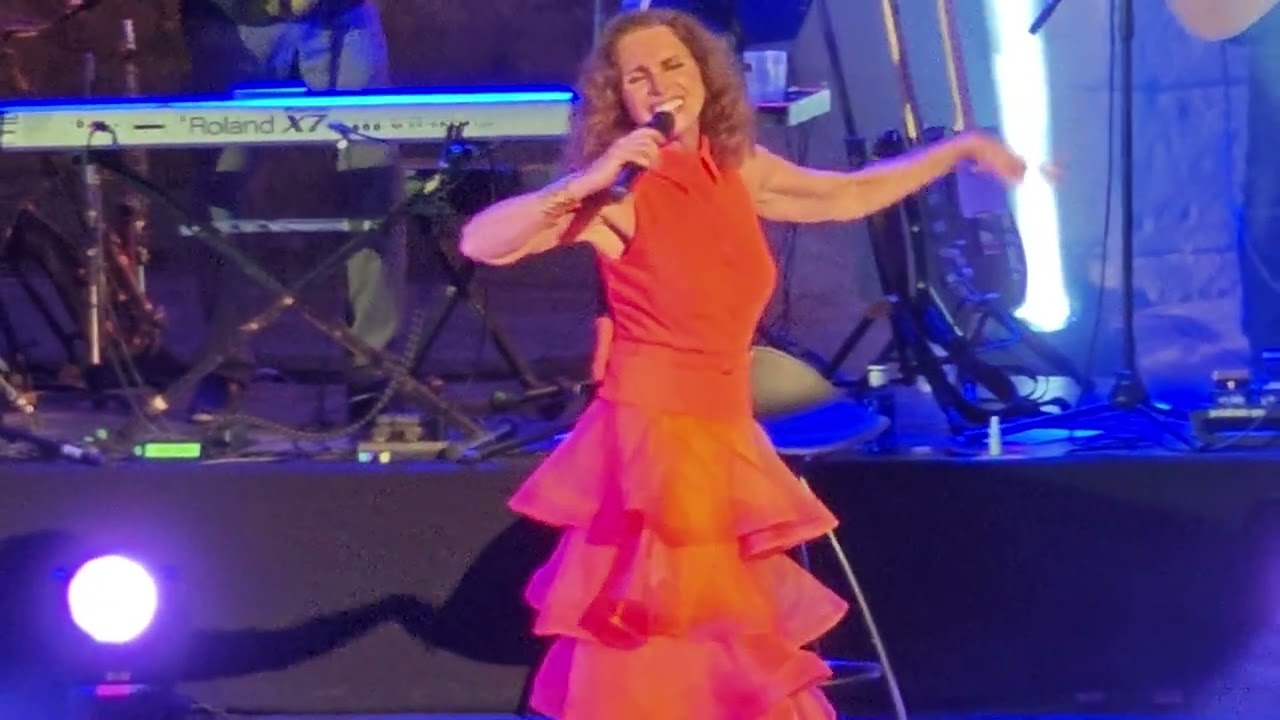 Ana Belén - La Puerta de Alcalá (en concierto en el Teatro Romano de Mérida, 1-6-2025)
