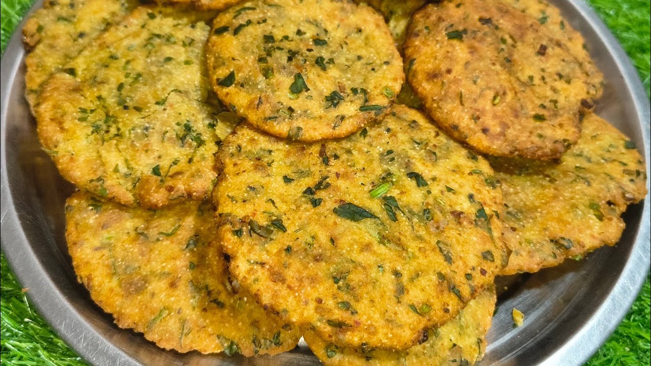 मेथी की पूड़ी बनाने का आसान तरीका | सर्दियों की स्पेशल मेथी की पूड़ी | methi poodi ki recipe 