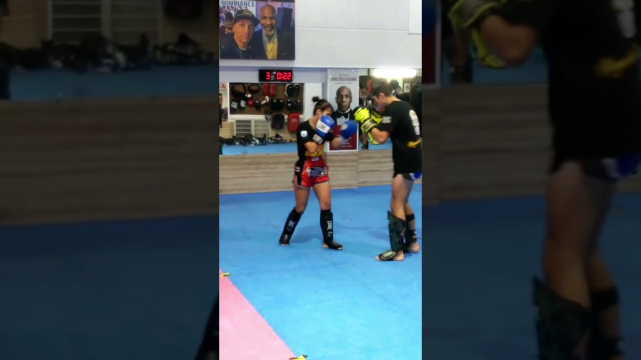 TUTORIAL CALCIO FRONTALE KICKBOXING