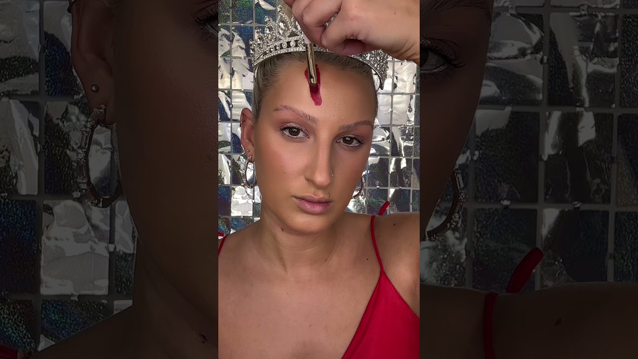 Halloween Makeup Inspo: Carrie Prom Queen
