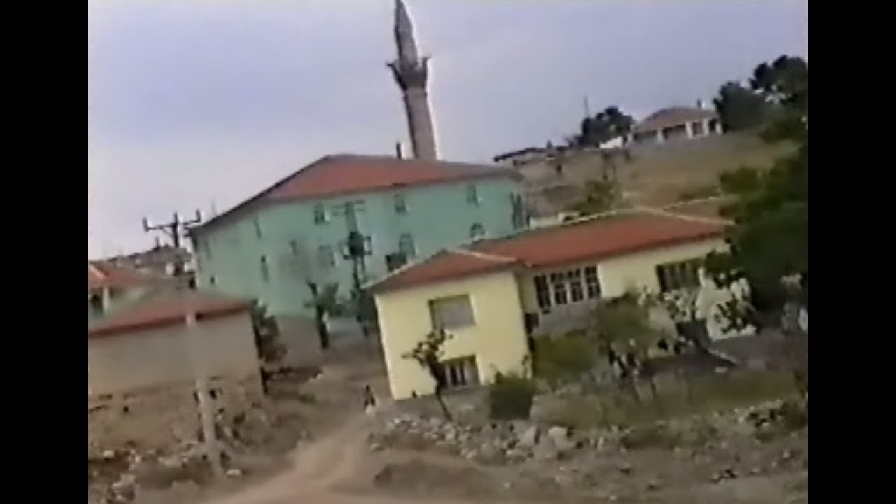Güveçci Köyü Türkmen Tepeden Köy Manzarası 1991