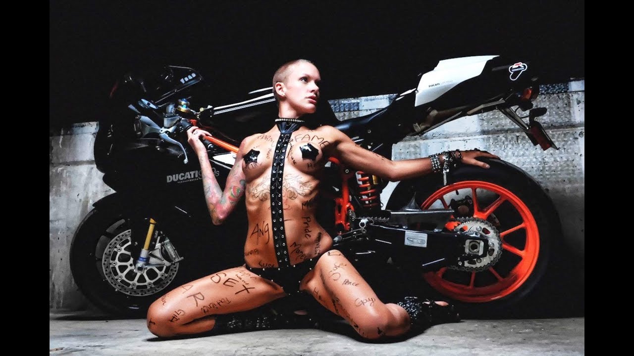 GIRLS and bikes ECIMA2018