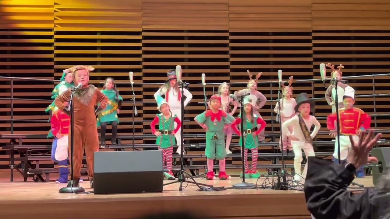 A Holiday Moosical