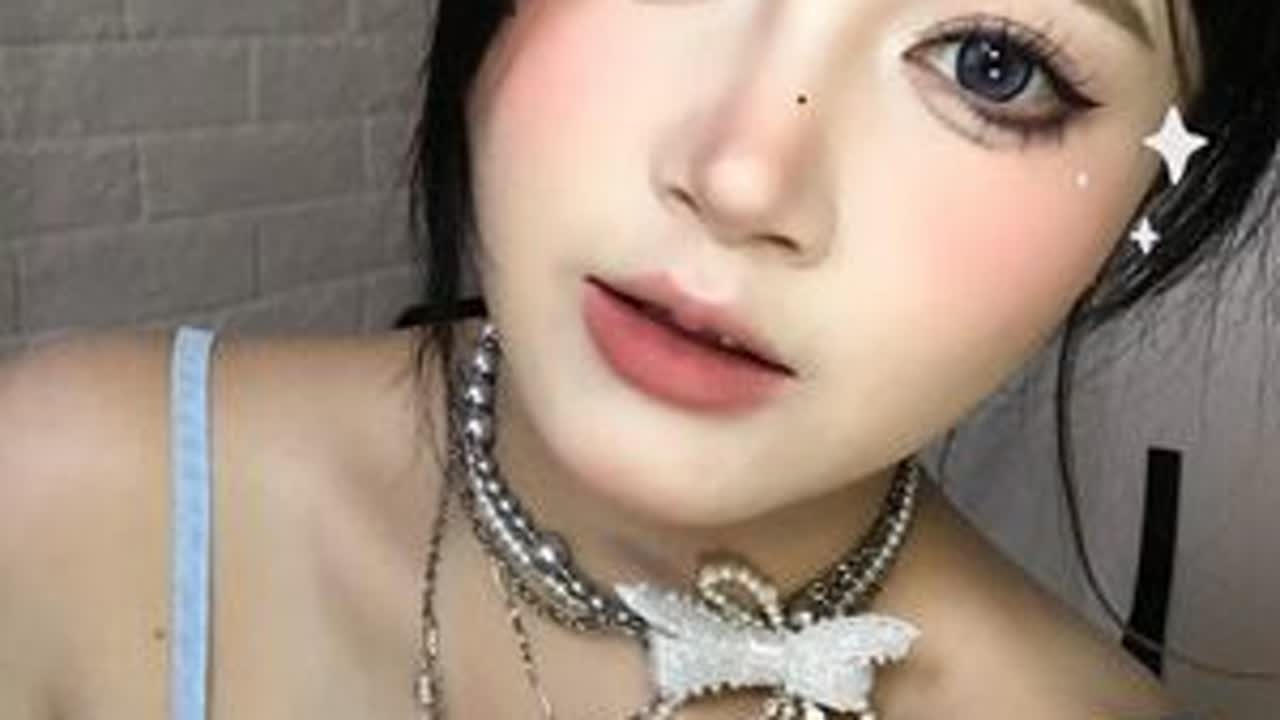 可甜可辣～好喜欢今天的妆！又解锁了新皮肤嘿嘿#原相机 #化妆