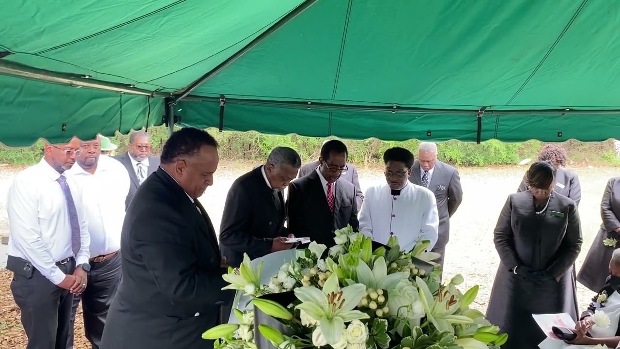 Committal Services for Mrs. Willie Ruth Merrell