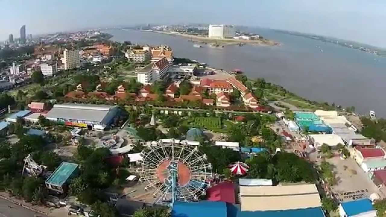 Flying around Phnom Penh with a Drone