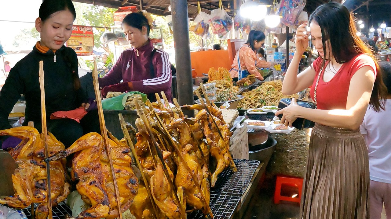 Best Cambodian Countryside Street Food – Crispy Shrimp, Snails, Frogs & Palm Cakes!