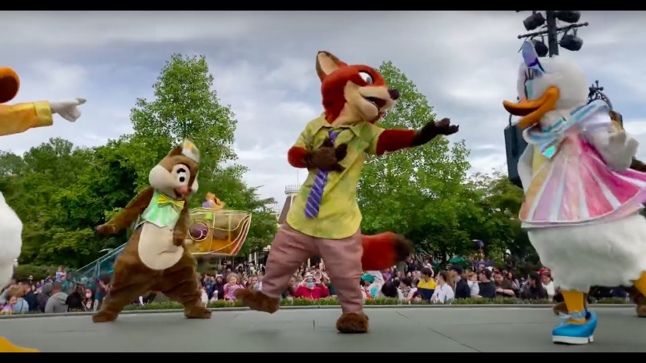 [Scene 4] Dream ... and shine brighter - Disneyland Paris