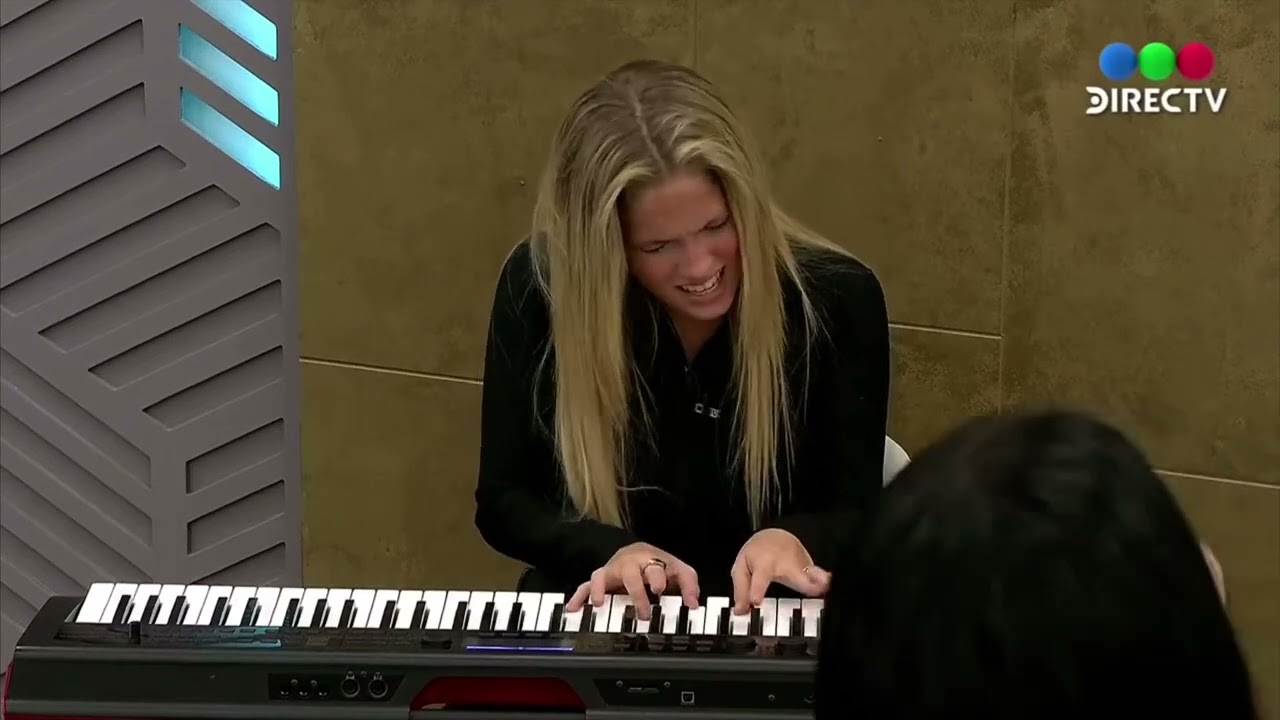 Luchi de GH cantando Pa de Tini - cover de Tini