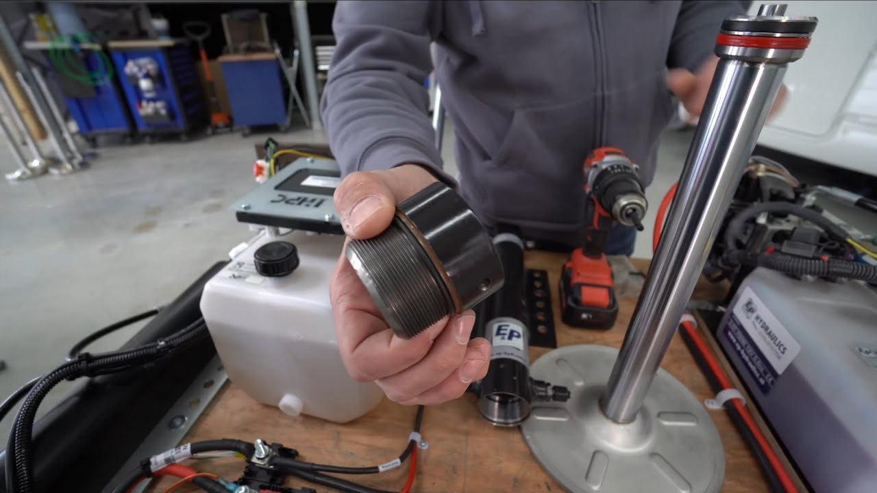 Mit diesem Spray zerstören Sie Ihre Hubstützenanlage. Wohnmobil Besitzer sind erschrocken. ProfiTipp