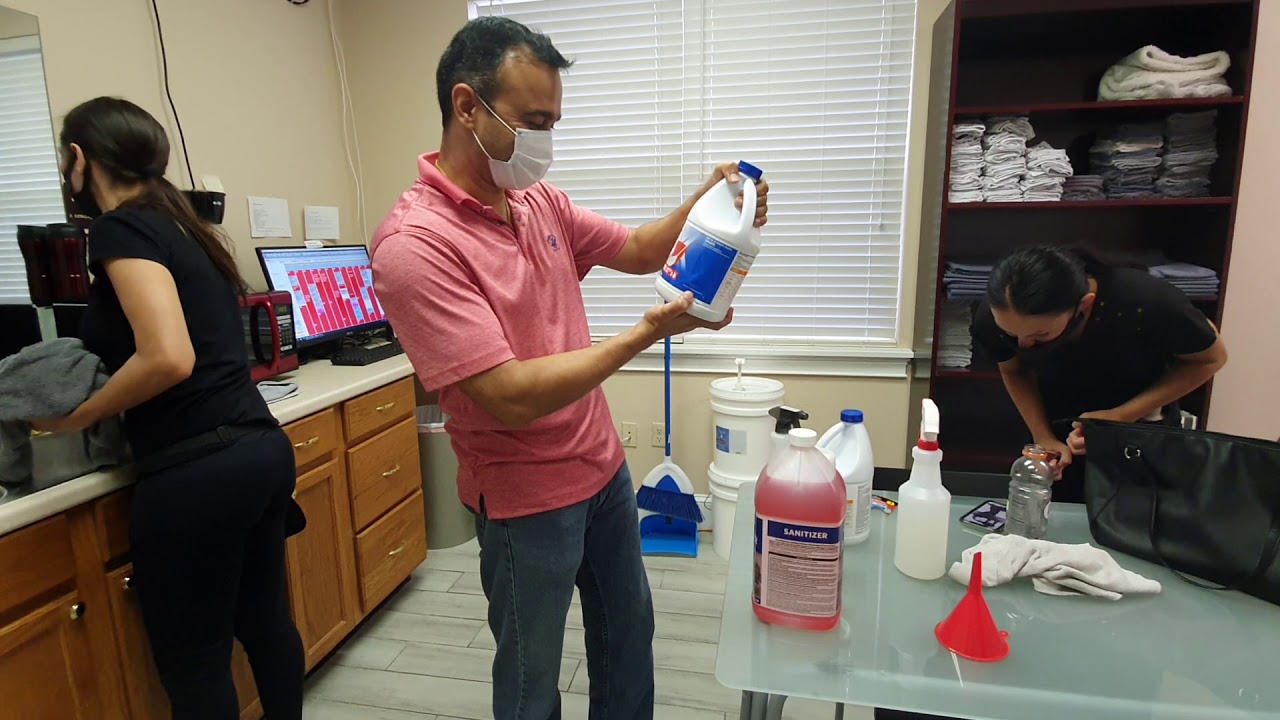 Make your own corona sanitizer disinfectant solution wipes