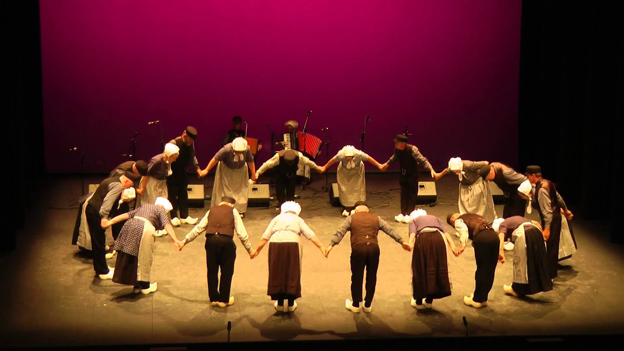 Dutch folk dance: Summermorgen & Goa weg ie
