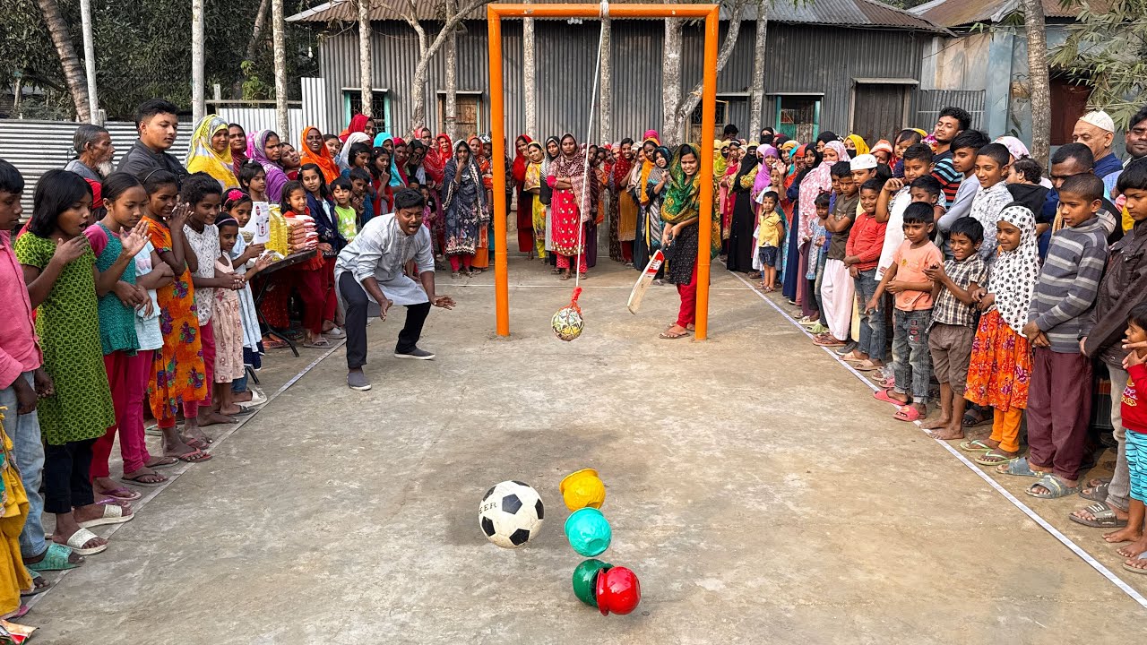 Audience was surprised to see the girls challenge themselves to hit a football with a cricket bat !