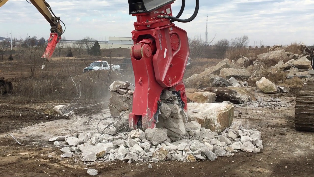 Rotar RDP 32 S demolition pulverizer - Schmidtlein Excavating, Inc. USA