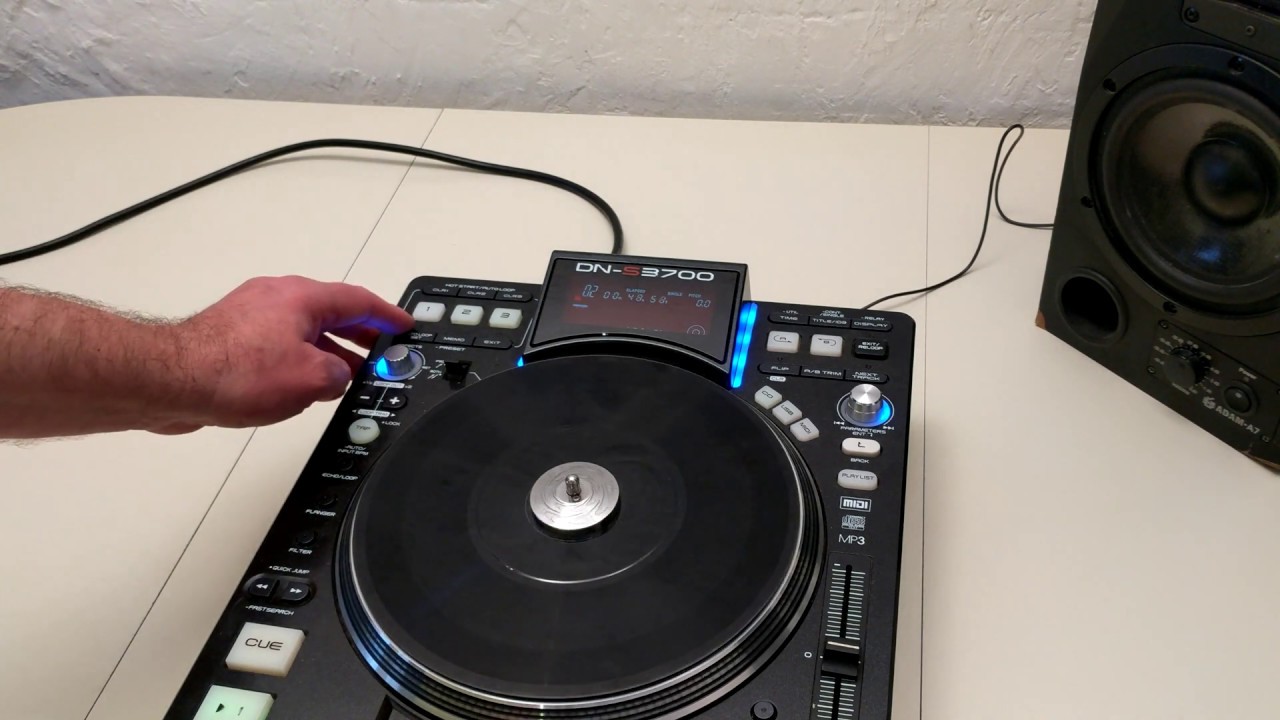 A look at the DENON DN-S3700 DJ CD PLAYER