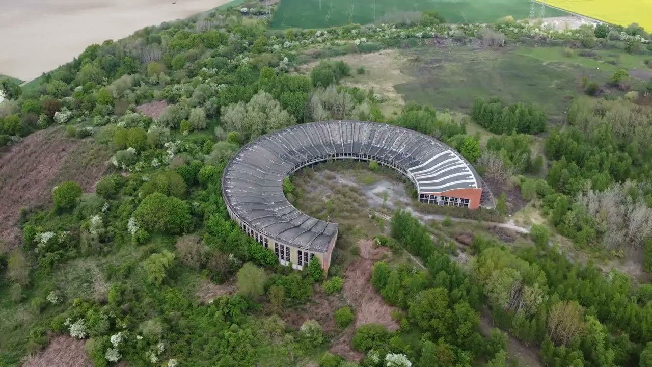 [URBEX] Les rotondes du chemin de fer abandonnées
