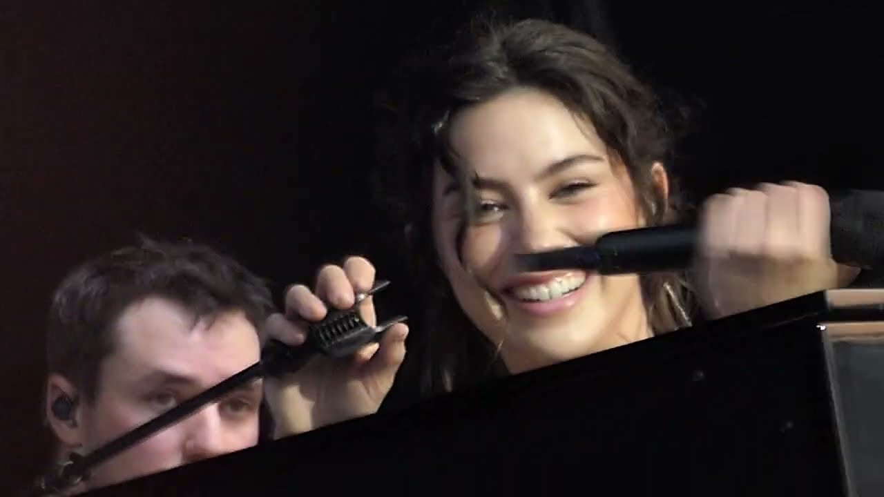 Gracie Abrams I Miss I'm Sorry Live Lollapalooza Music Festival July 31 2025 Chicago IL Grant Park