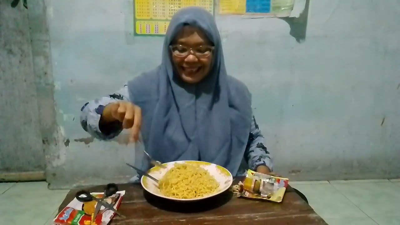 Hack Indomie ala king Aloy. Indomie goreng campur Indomie ayam bawang