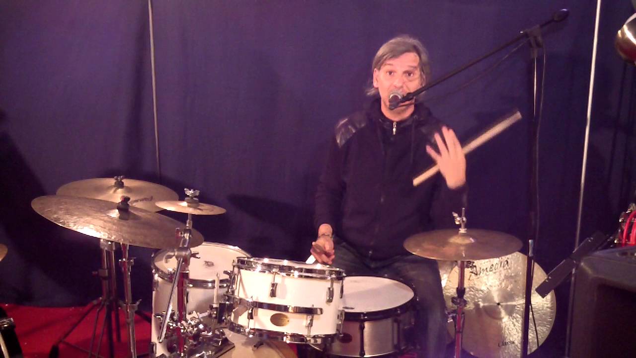 ESERCIZI PER LA MANO SINISTRA  CON GROOVE !!! Maxx D'Urbano