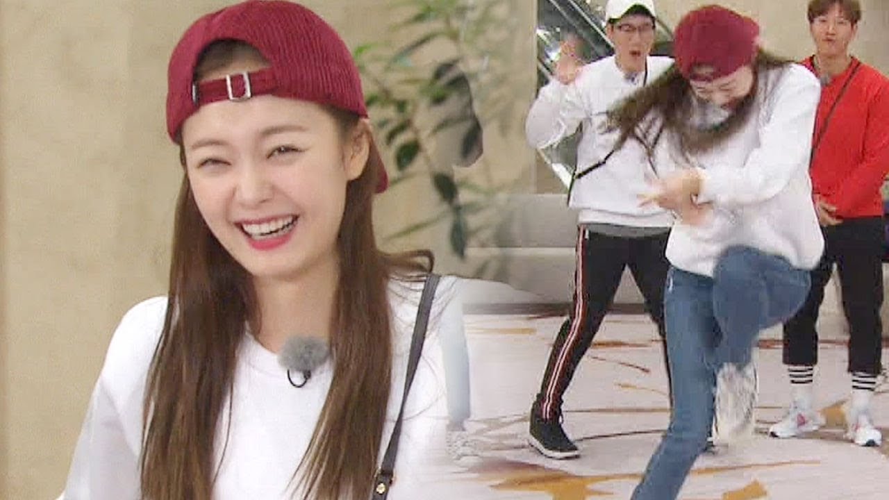 돌아이 전소민, 추억 돋는 신들린 댄스 자판기 ‘트위스트 킹’ 《Running Man》런닝맨 EP520