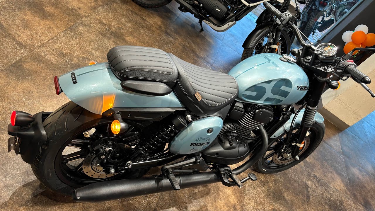 Ye Hai 👌All New 2025 Yezdi Roadster Base Model Review | On Road Price New Changes mileage 