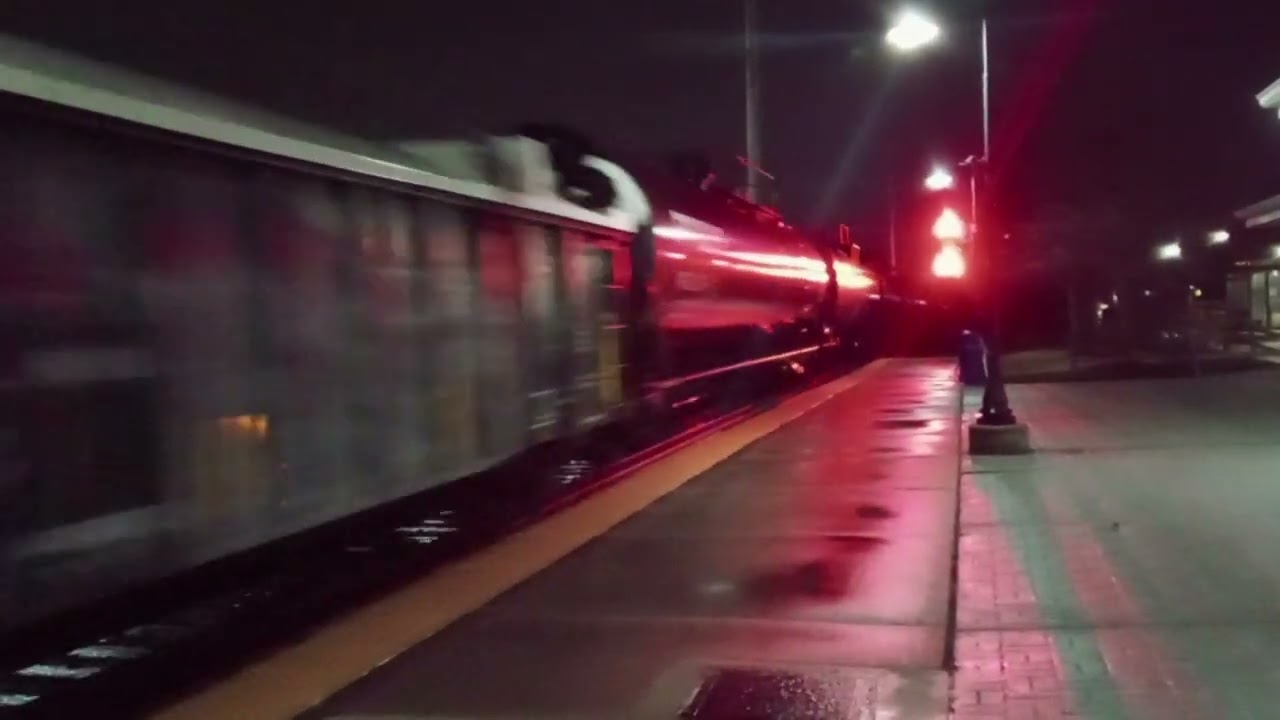 Canadian National 3038 leads Southbound Mixed Manifest at Round Lake Beach, IL