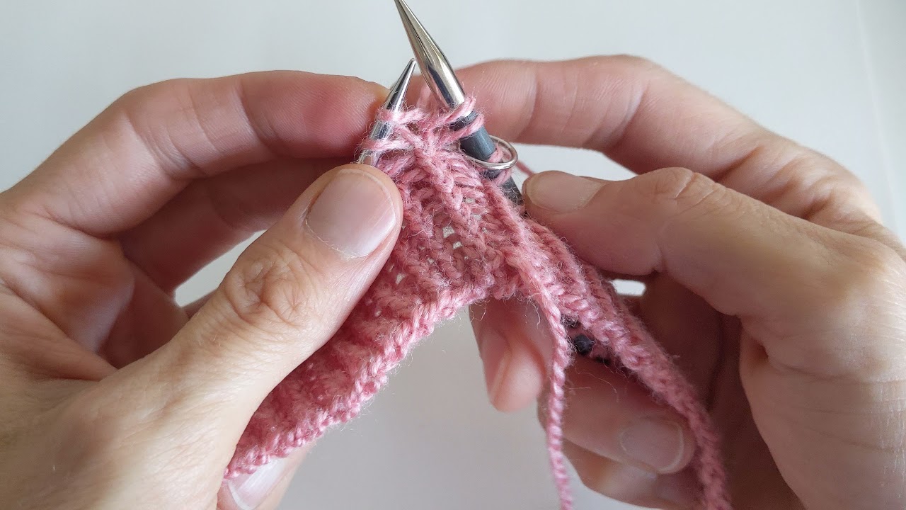 Yarn Tasting Twist Cowl - Left twist - video three