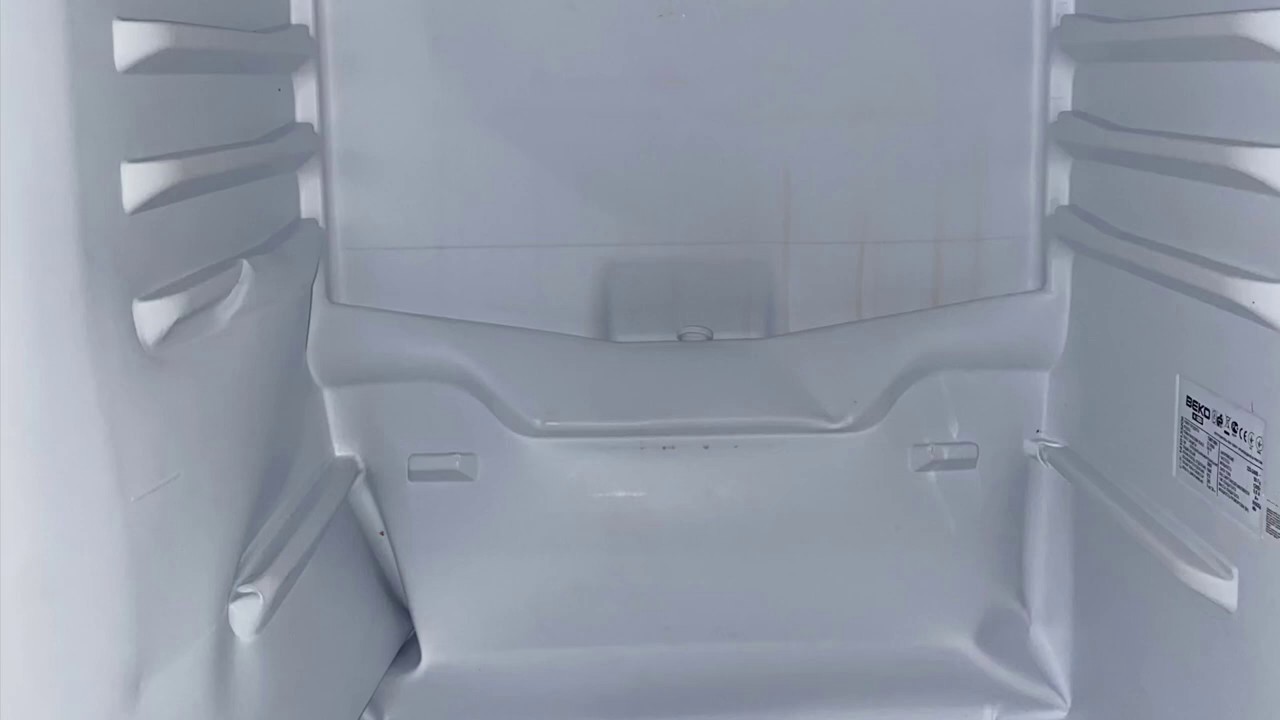 BEKO CS 329020 - из холодильника в морозильник