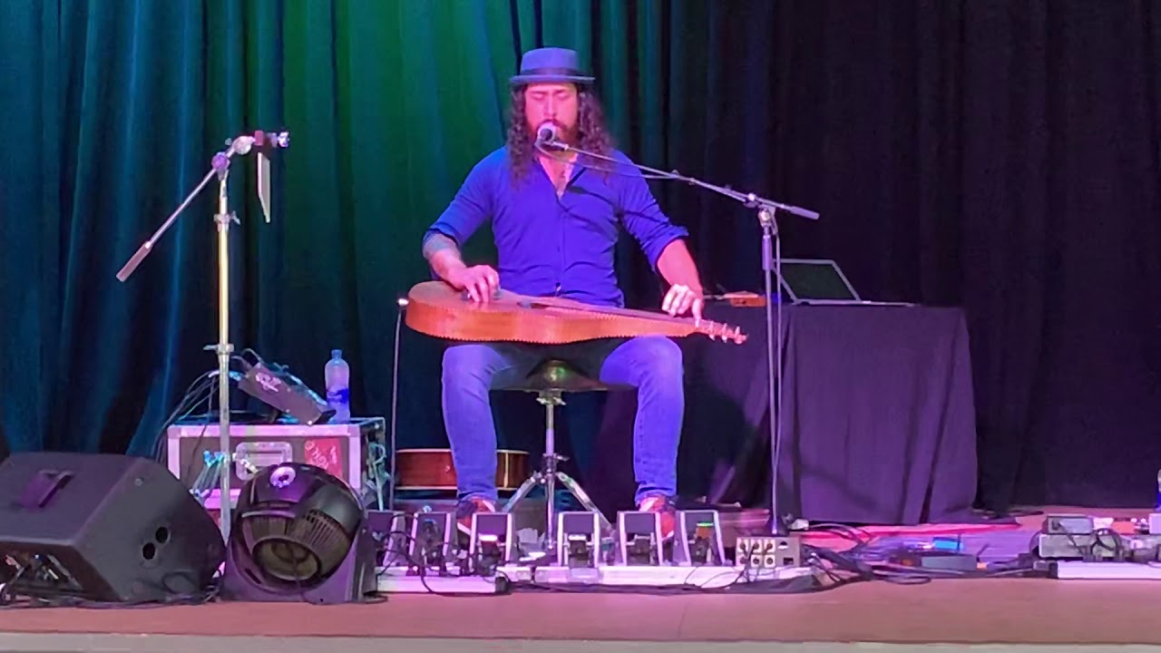 I&rsquo;m on Fire (Springsteen cover) - Tavana