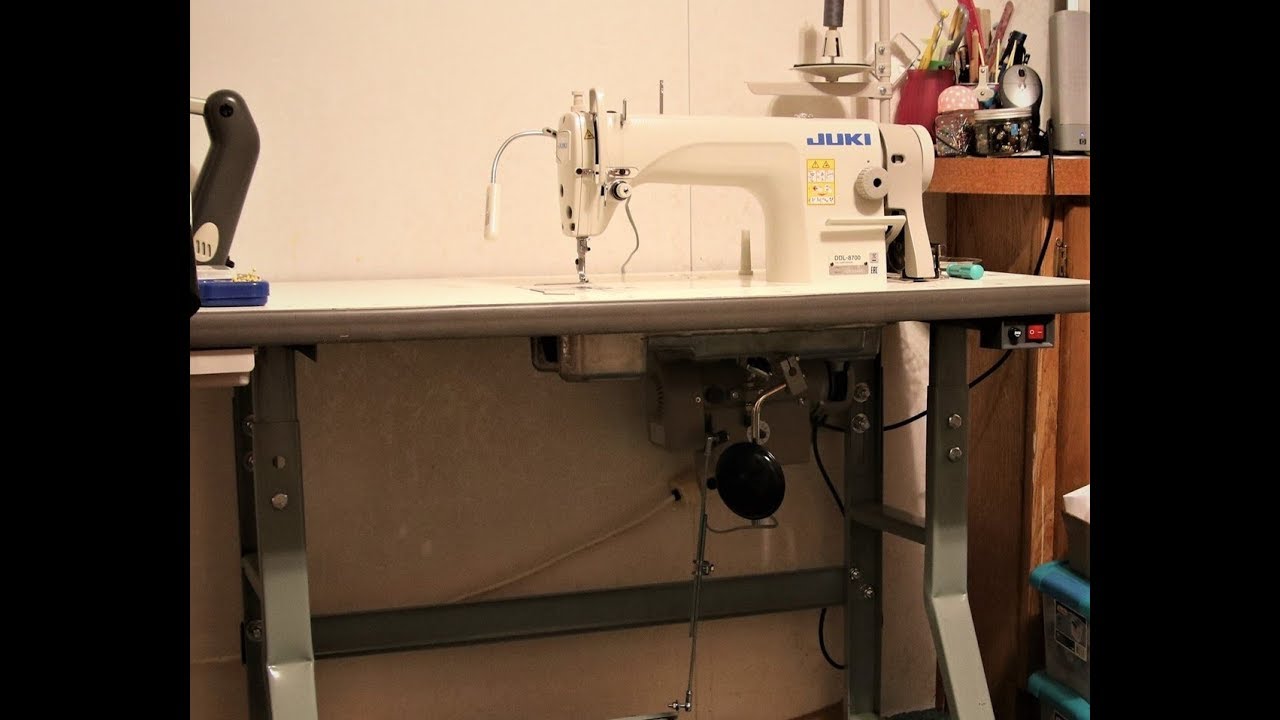 Juki DDL 8700 Table, Motor & Sewing Machine Assembly
