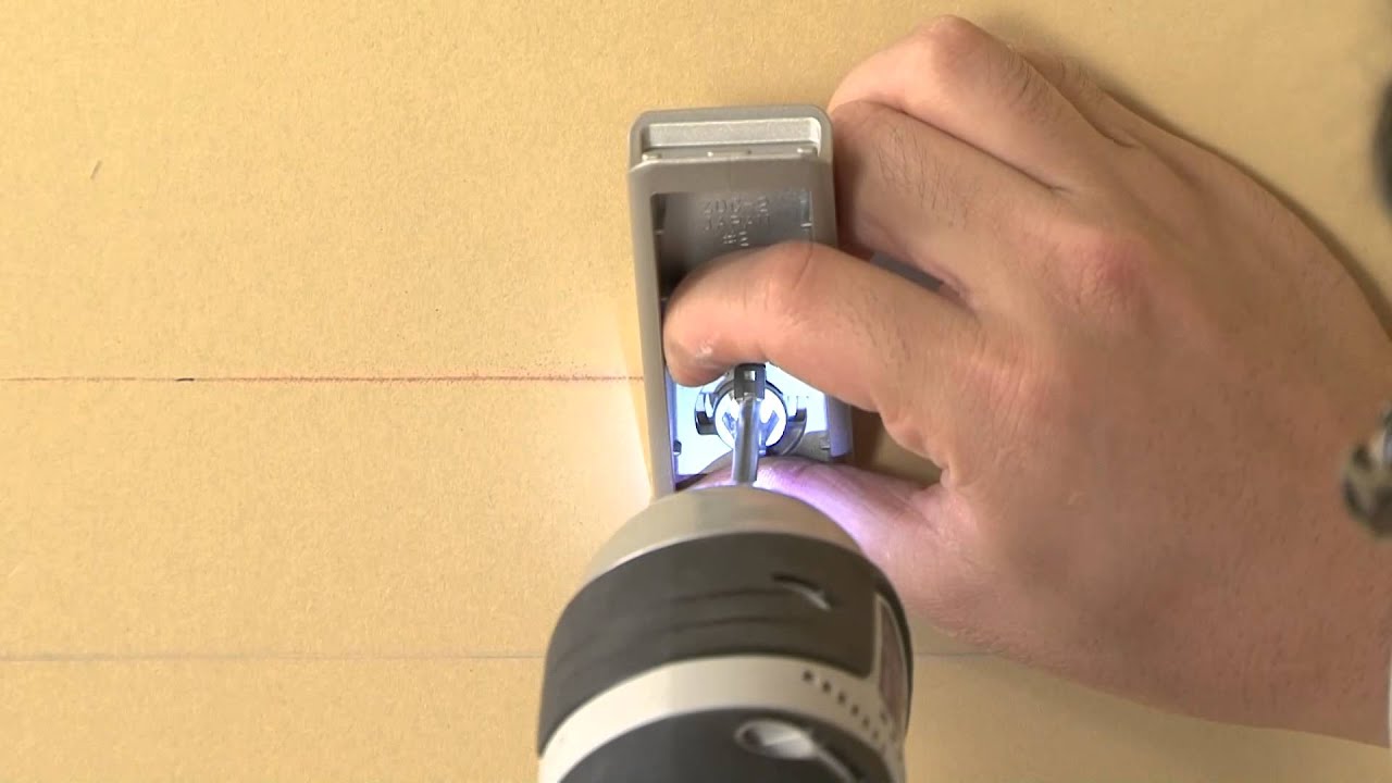 連続手すり1500mmピッチストロング6　壁付け用ブラケットと丸棒手すりの仮固定 | Panasonic