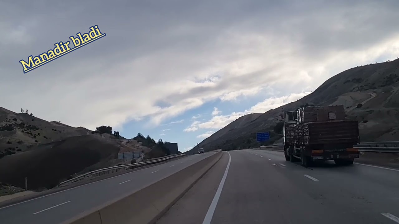 مقطع طرقي خطير في طريق السيار بين واد امليل وشرق تازة 😱😱🛣🛣🇲🇦🇲🇦