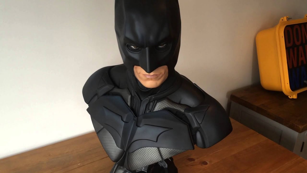 1:1 Life-size Batman 'The Dark Knight' Bust Sideshow Collectibles.