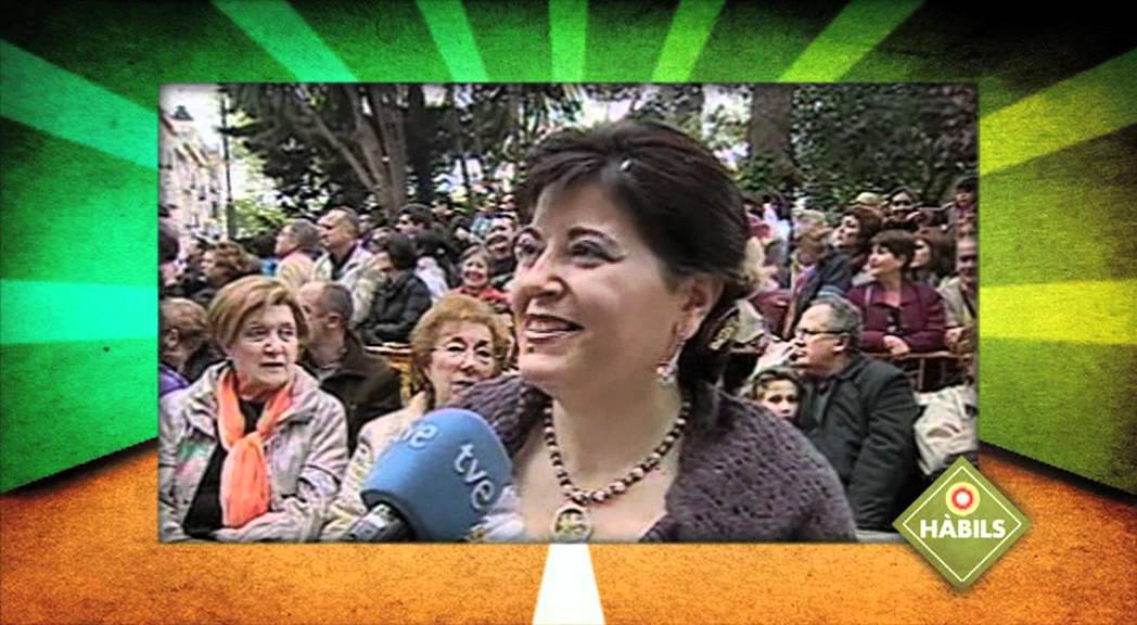 H&Agrave;BILS APM? CAP&Iacute;TOL 06: CARD THROWING