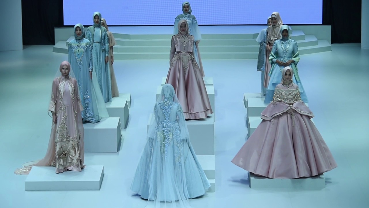 Ayu Dyah Andari - Lycoris - Indonesia Fashion Week 2017