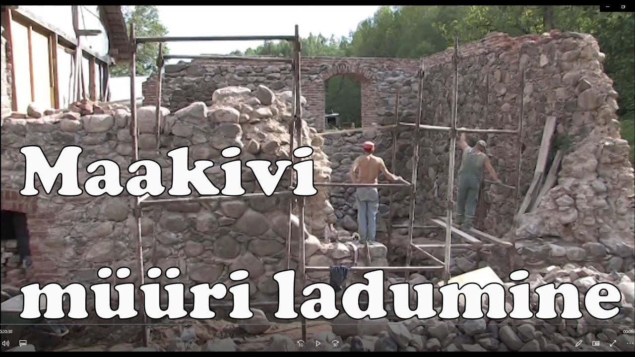 Maakivi müüri ladumine