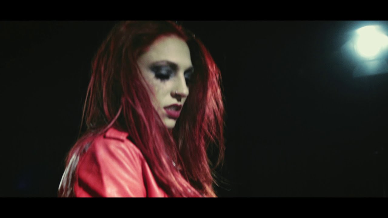 Dreadful - Shake It (Official Music Video)