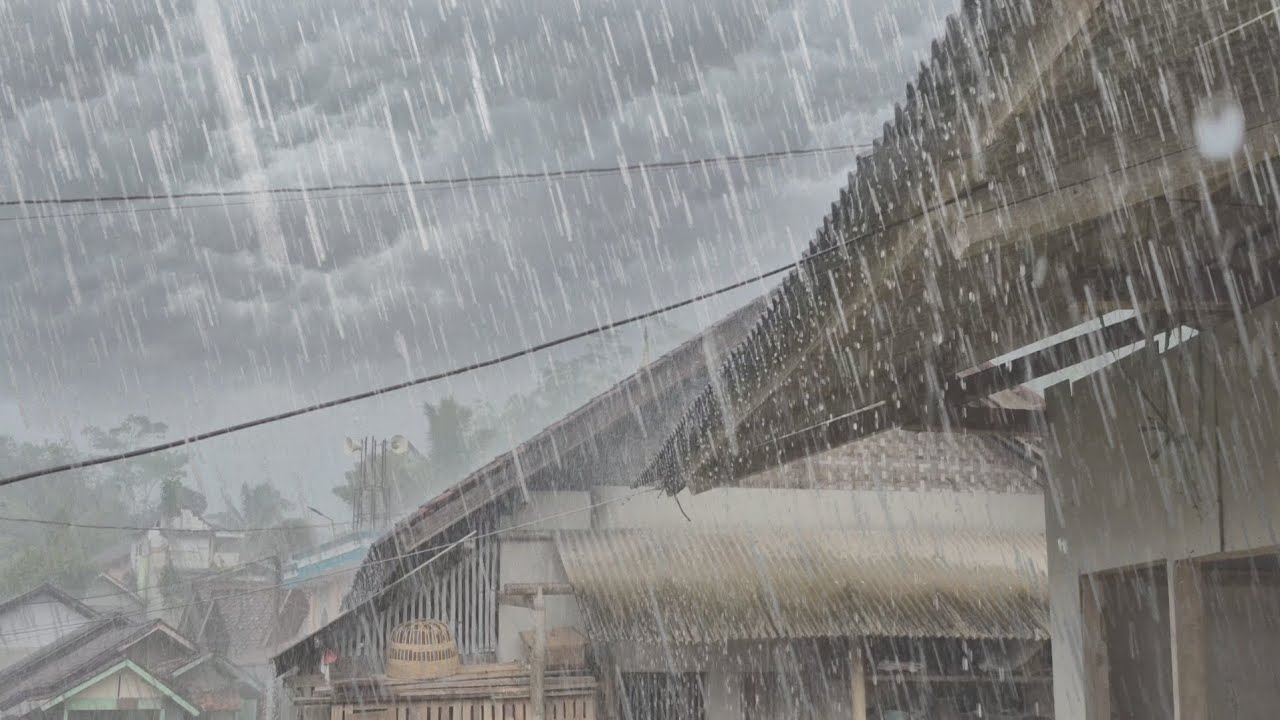 My village was hit by a storm of rain and strong winds, very suitable for sleeping, ASMR