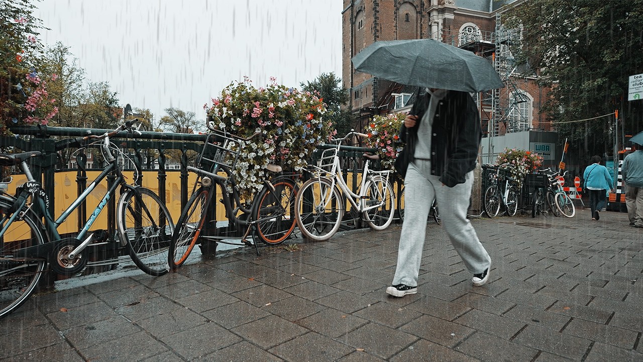 Amsterdam, Netherlands • Walking in the Rain • 4K