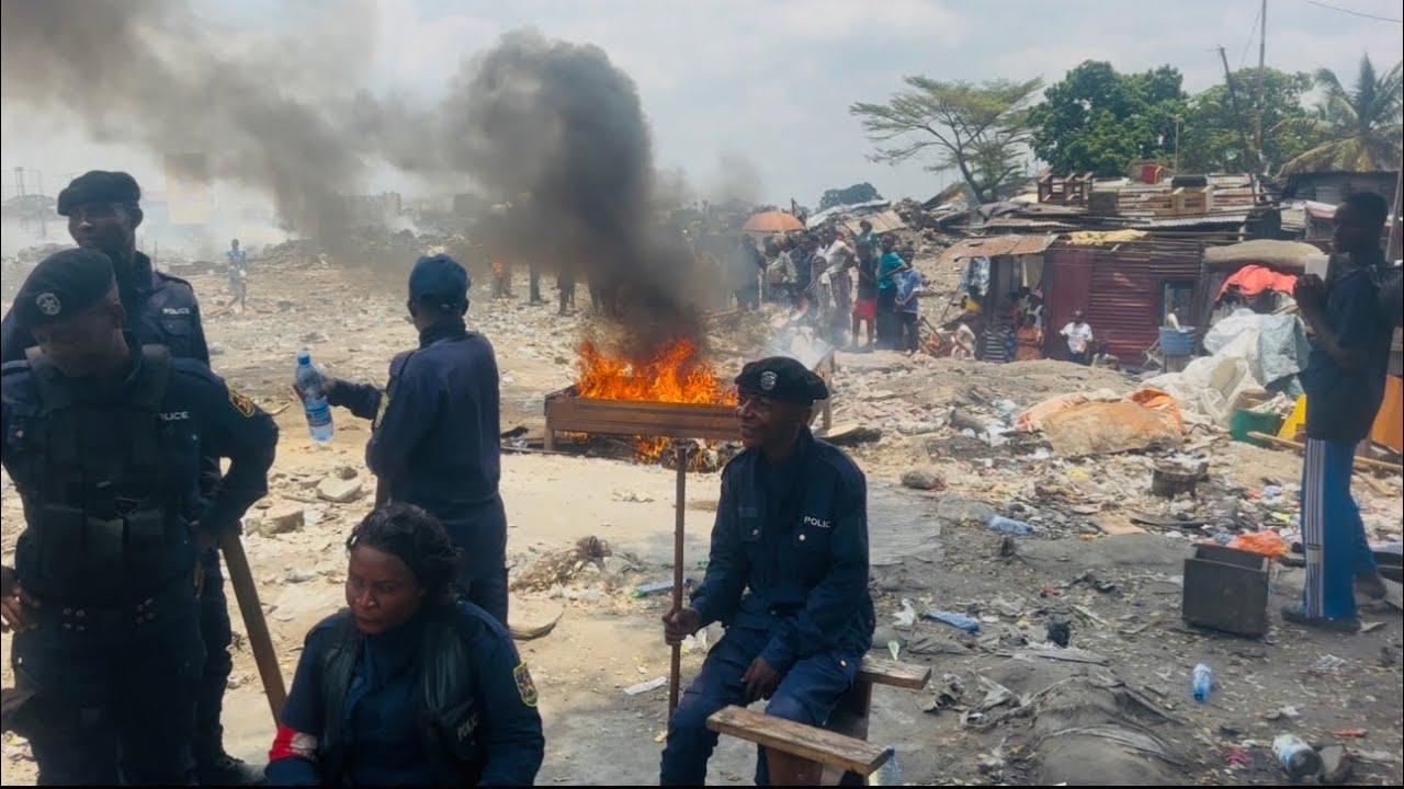 🚨Limete en colère habitants refusent la démolition attaquent la police🔥Major Samy calme la situation