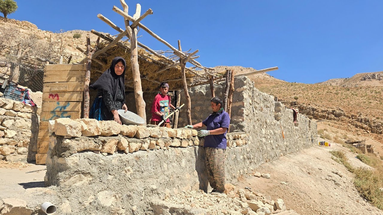 🏔️ Nomadic Life in the Mountains | Building a Stone Shelter and Struggling to Survive 🧱💪