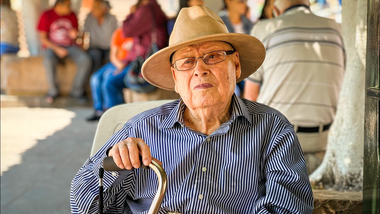 SALVADOR OCEGUERA  | Una historia de vida.