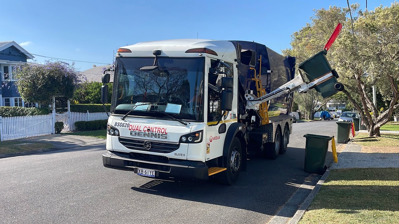 Brisbane Garbage New Dennis Eagle BSG620