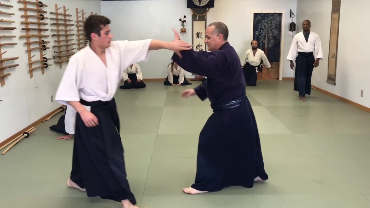 Aikido: Ikkyo Ura - Missing Aspects