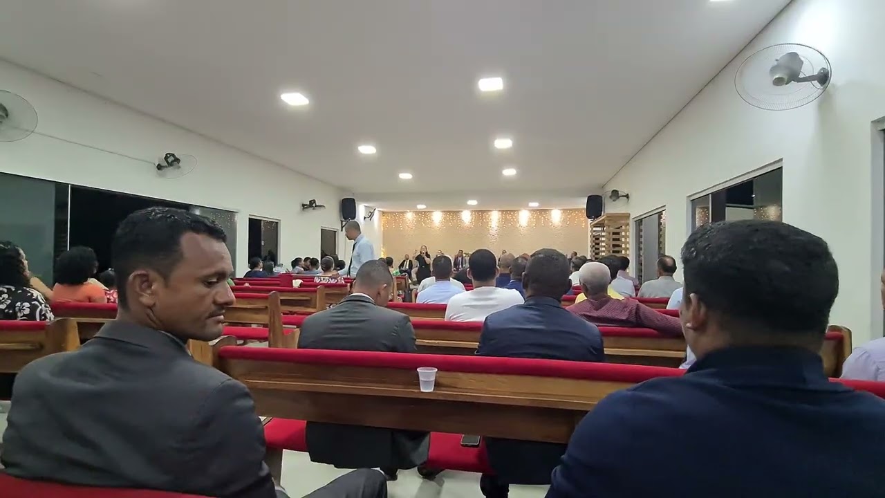 Libína Santos Louvando - É a Presença De Deus! AD Vila Valdete.