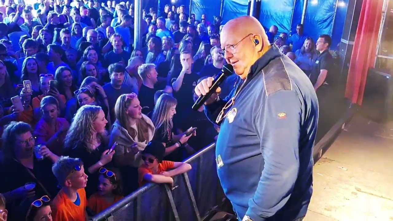 Henk Wijngaard - Ik Moet Nog Wat Jaren Mee